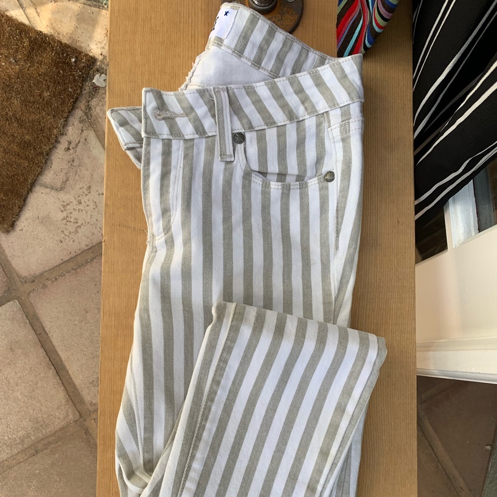 Paige Verdugo Ankle gray stripe jean
